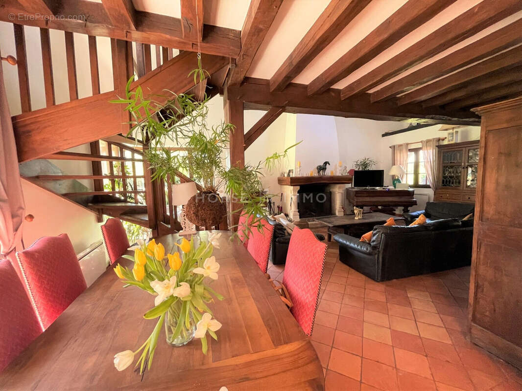 Maison 161 m² à Versailles  - photo 8