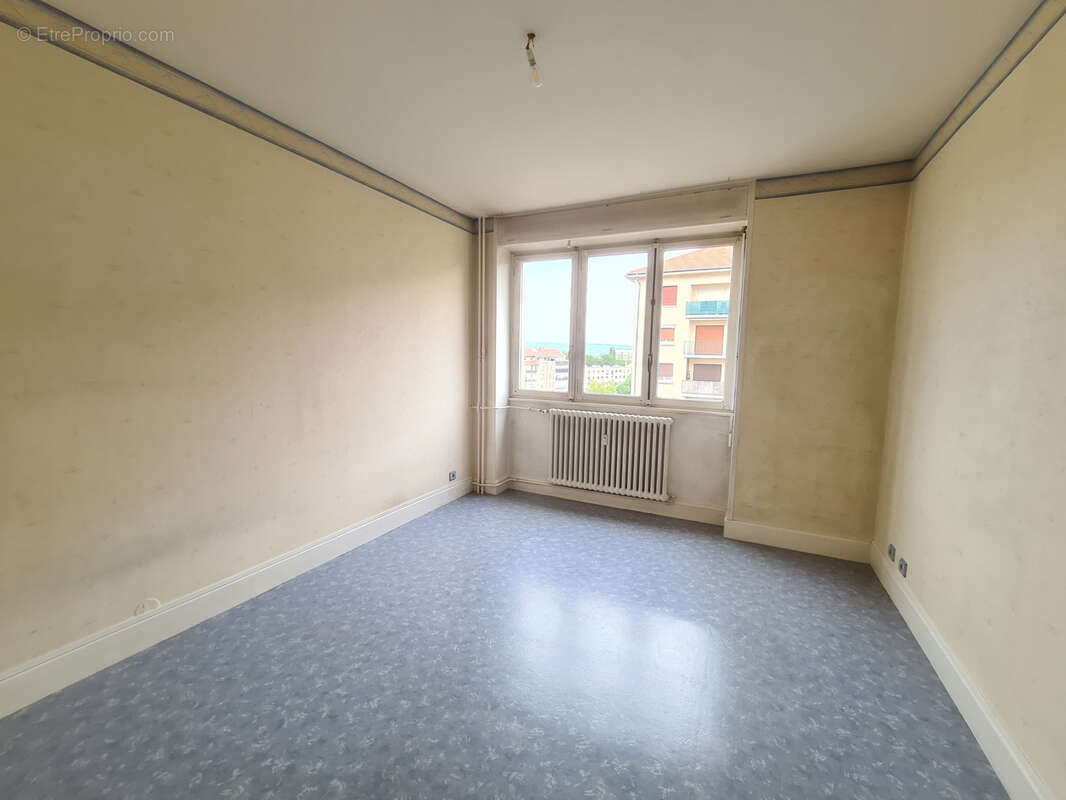 Appartement F5 à nénover - photo 7