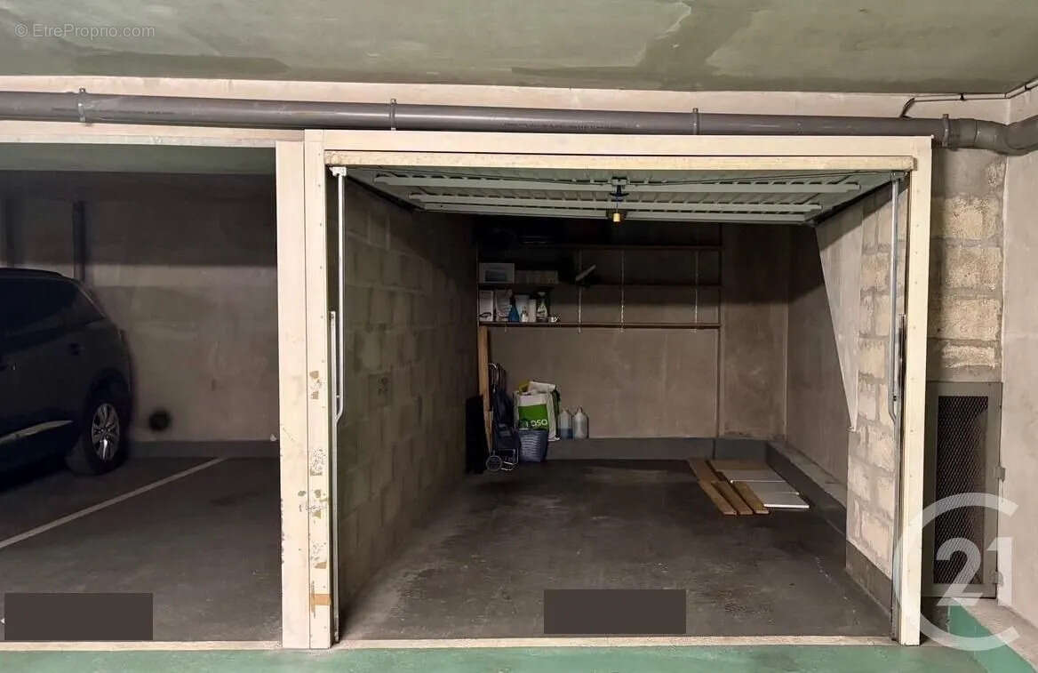 Parking à PARIS-12E