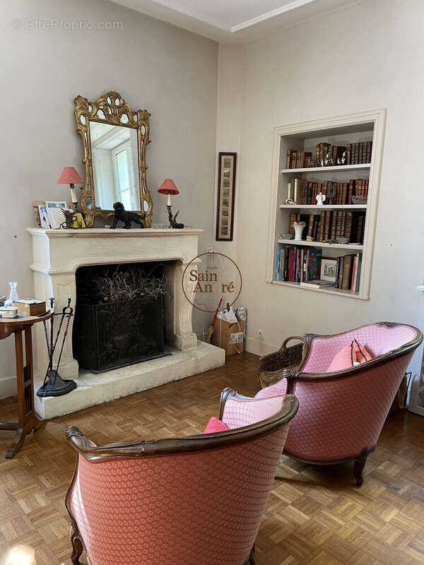 Maison à TOUVRE