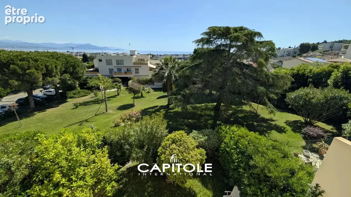 Antibes - Bel appartement 2 pièces ouvrant sur une grande terrasse  de 21 m², vue mer et verdure, à quelques pas du centre-ville - photo 5