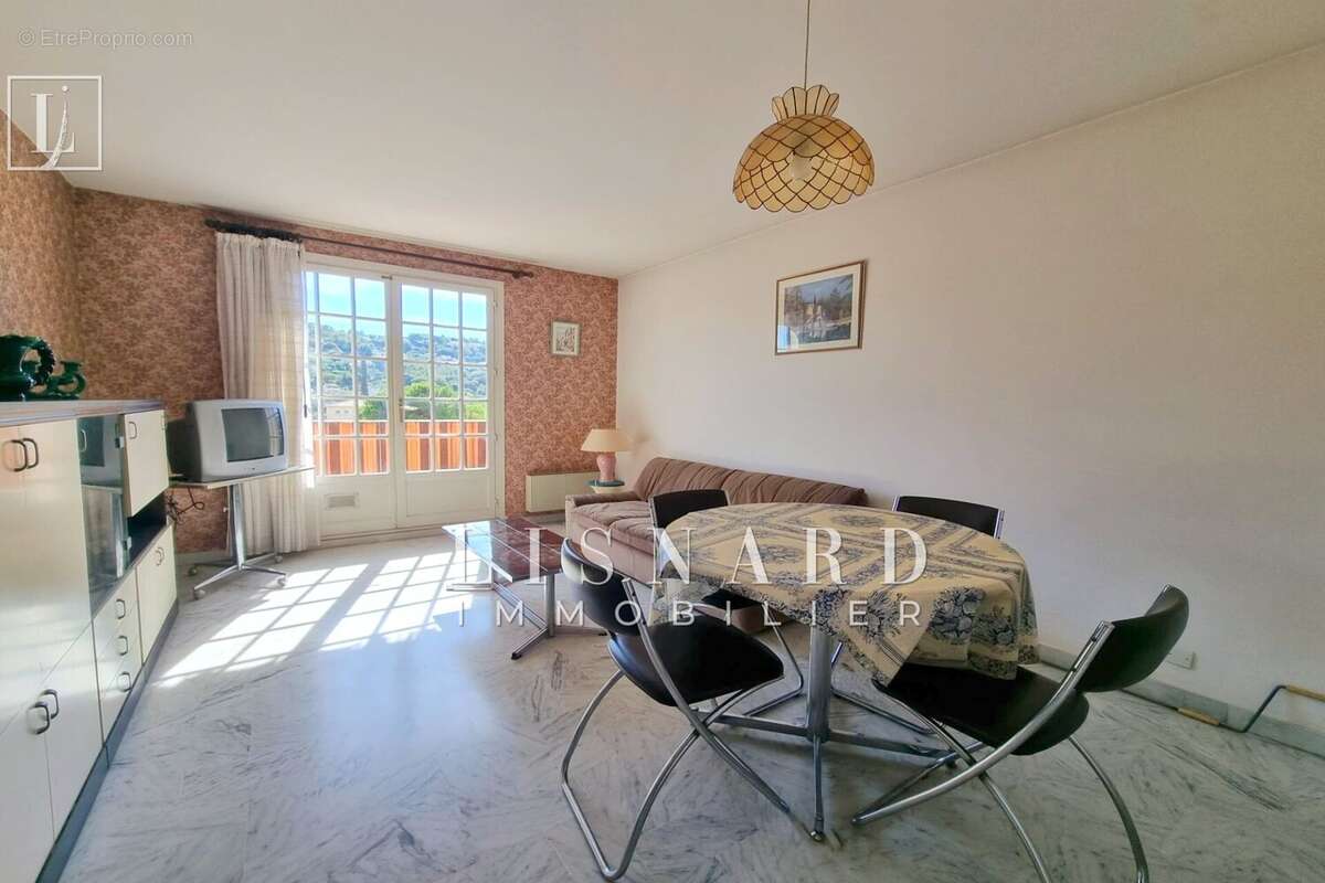 Appartement à VALLAURIS