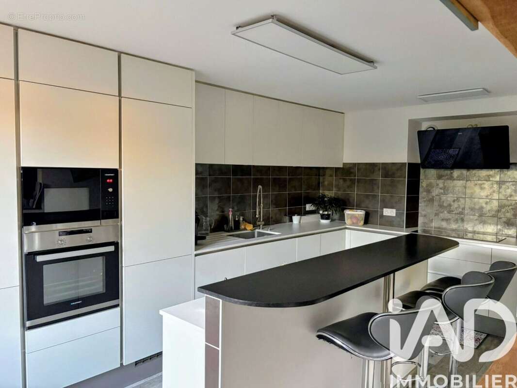 Maison 130 m² à Thury-En-Valois  - photo 2