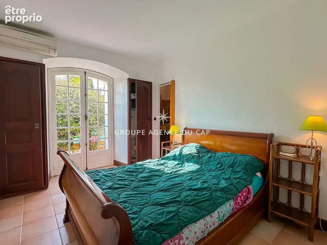 Villa provençale à vendre à Sainte Maxime, à quelques pas des plages - photo 11