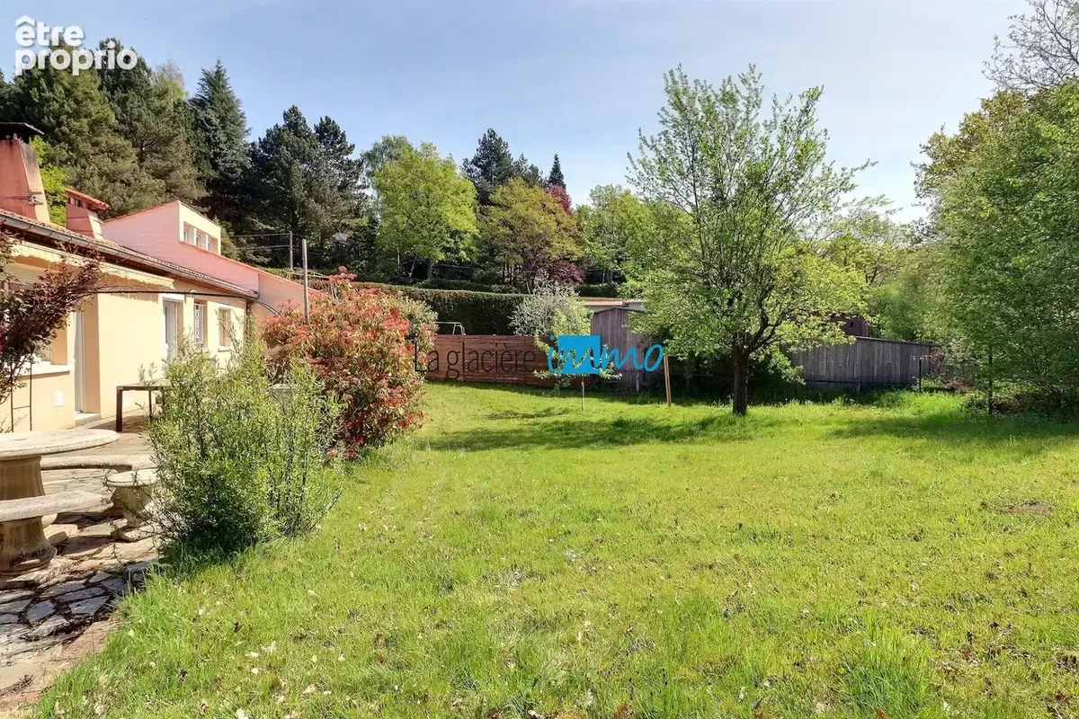 Maison 8 pièces 180 m² à vendre à Aydat (63970) - photo 2