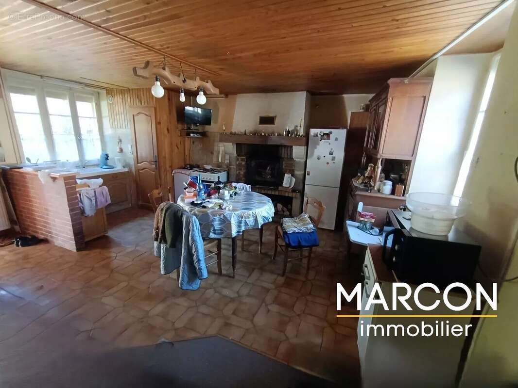 Maison à LE DONZEIL