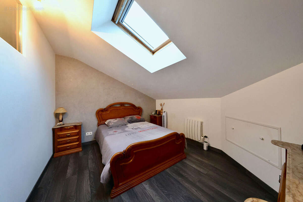 Maison à CORBEIL-ESSONNES