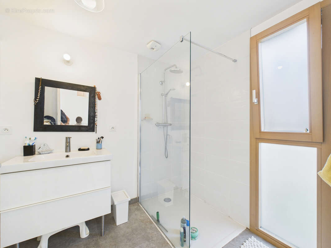 Maison à VIVIERS-DU-LAC