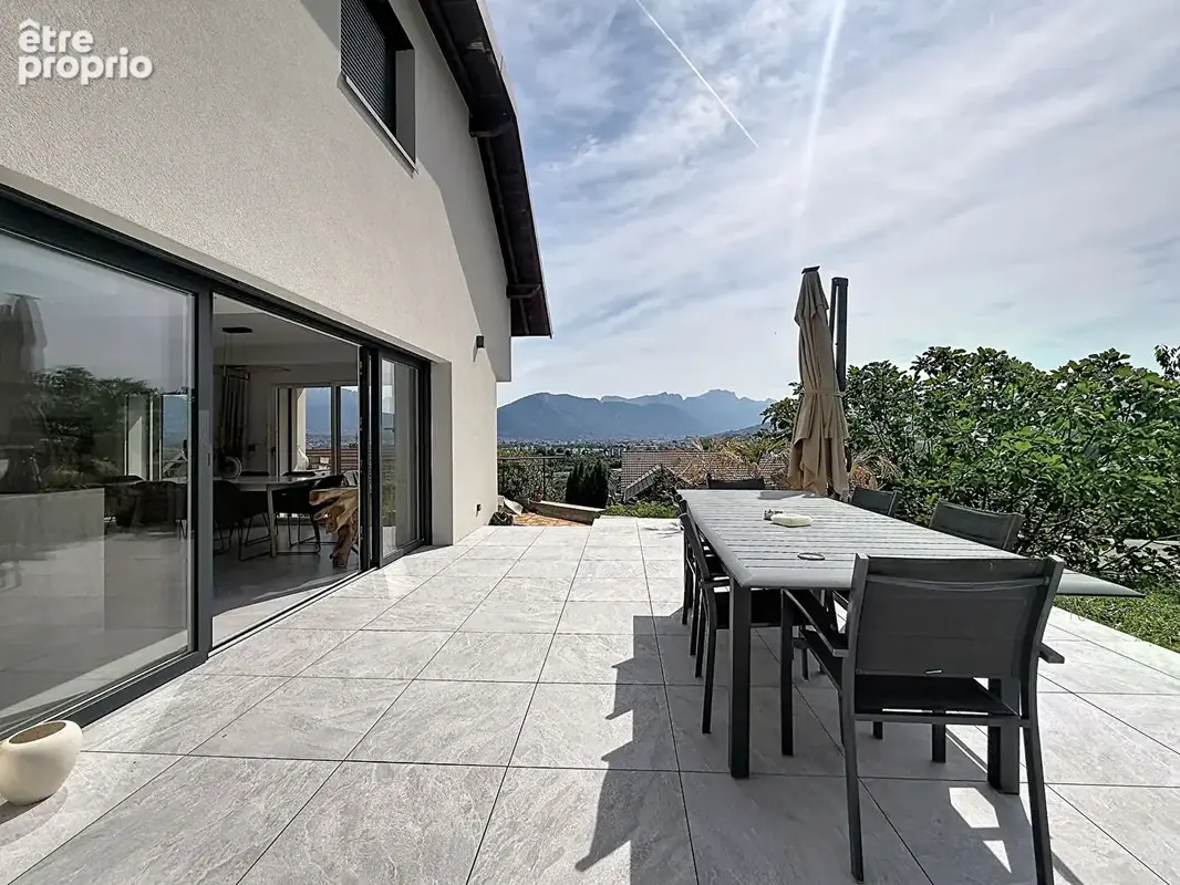 Maison rénovée avec vue imprenable et T2 indépendant à Poisy - photo 9