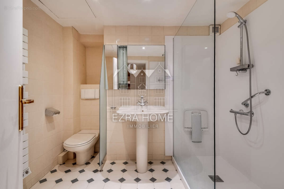 Appartement à PARIS-3E