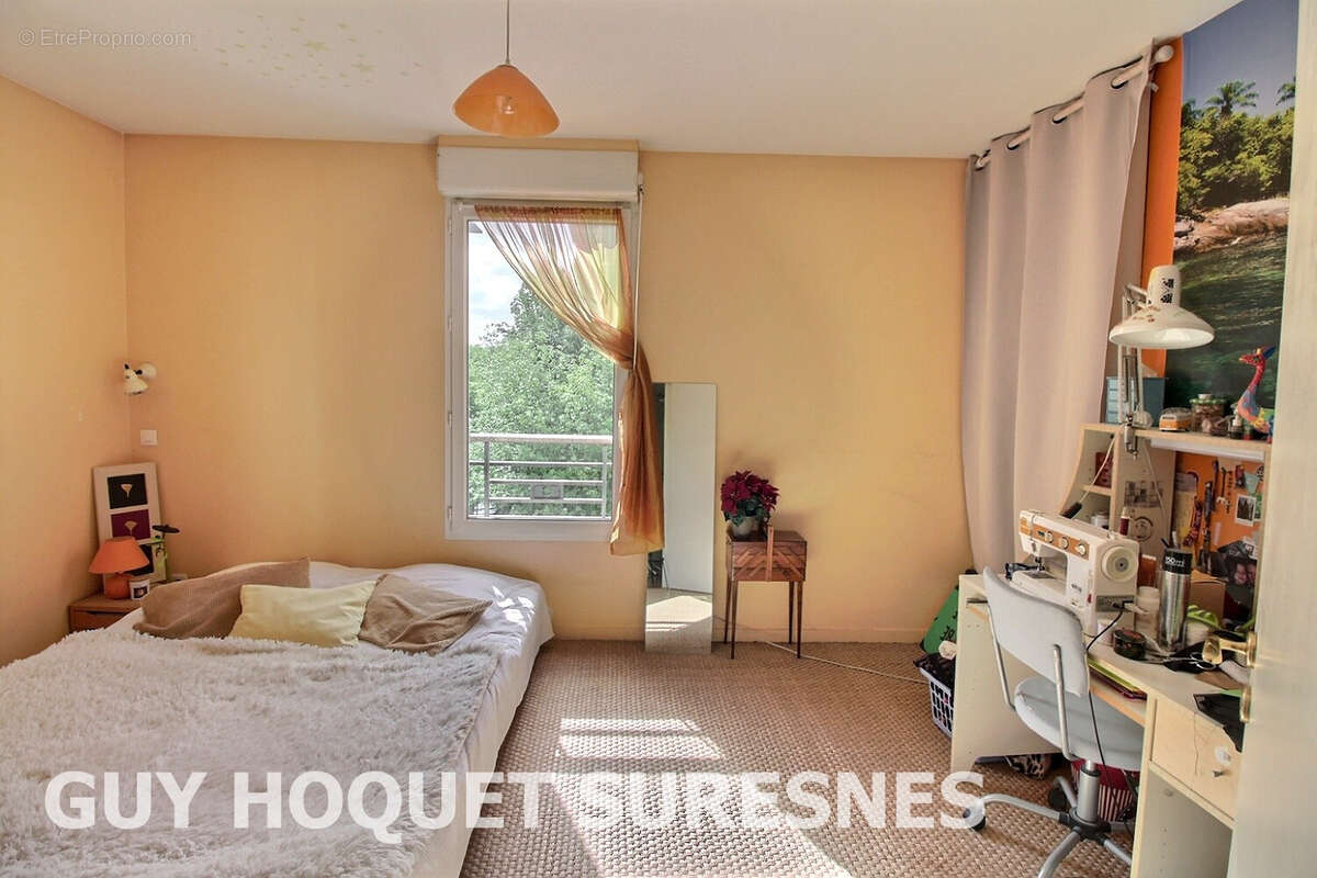 Appartement à SURESNES