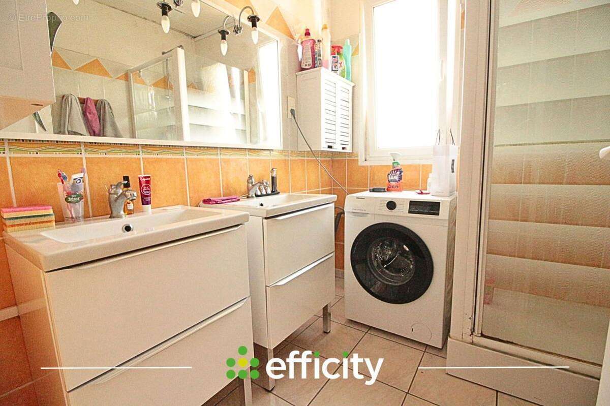 Appartement 587 m² à Colombelles  - photo 16