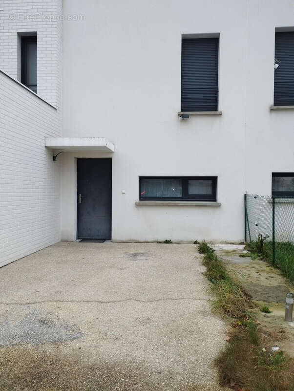 Maison à FLEURY-MEROGIS