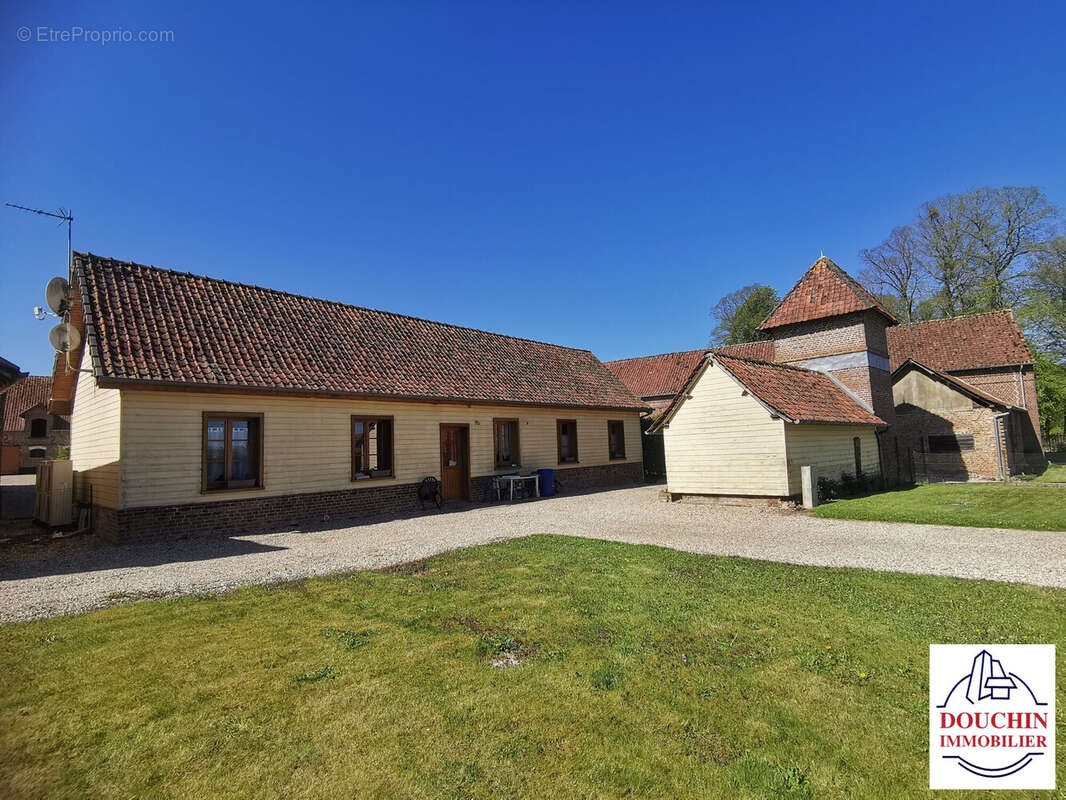 Maison à FROYELLES