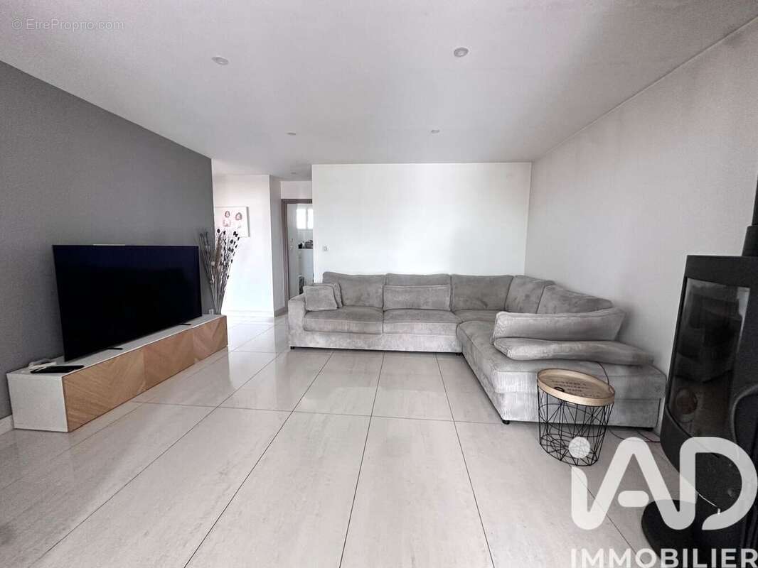 Photo 4 - Maison à SARTROUVILLE