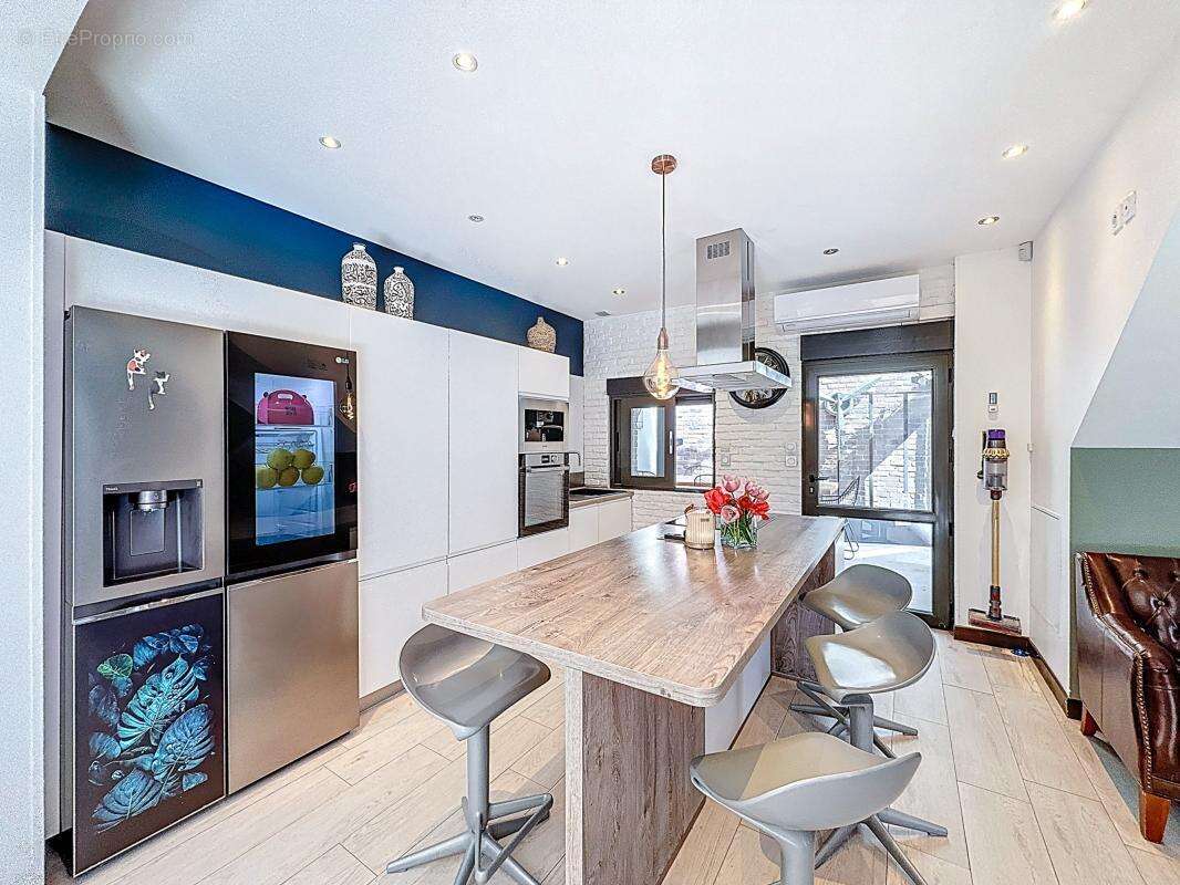 Maison à VAULX-EN-VELIN