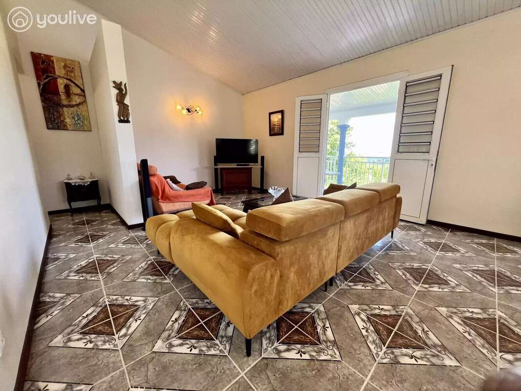 Maison à RIVIERE-SALEE