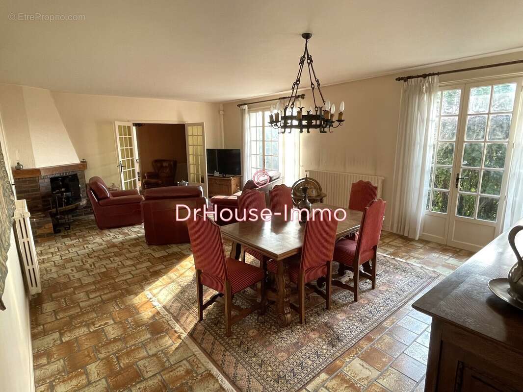 Maison à GAILLON-SUR-MONTCIENT