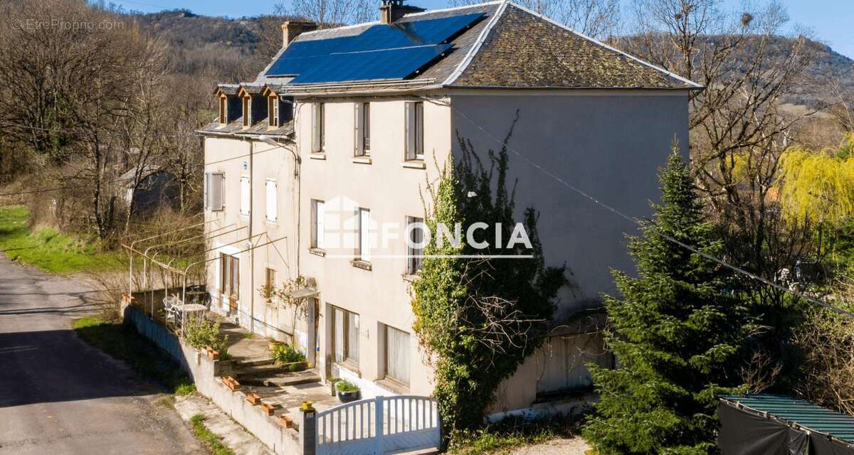 Maison à SAINT-LAURENT-D'OLT