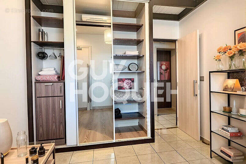 Maison à REMIRE-MONTJOLY