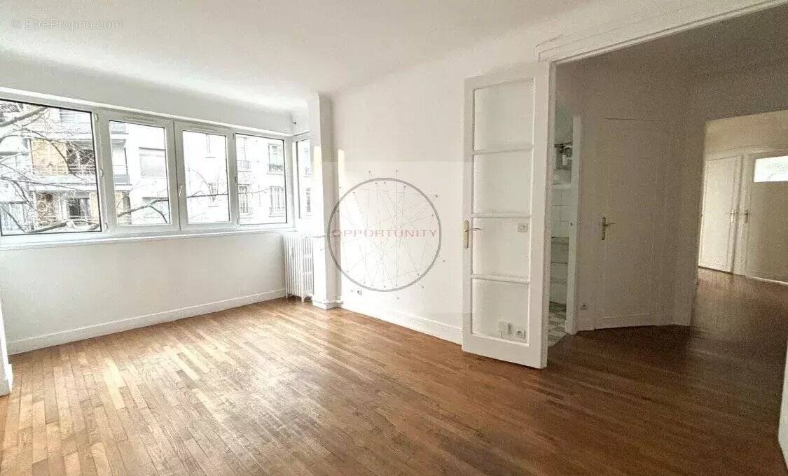 Appartement à PARIS-20E