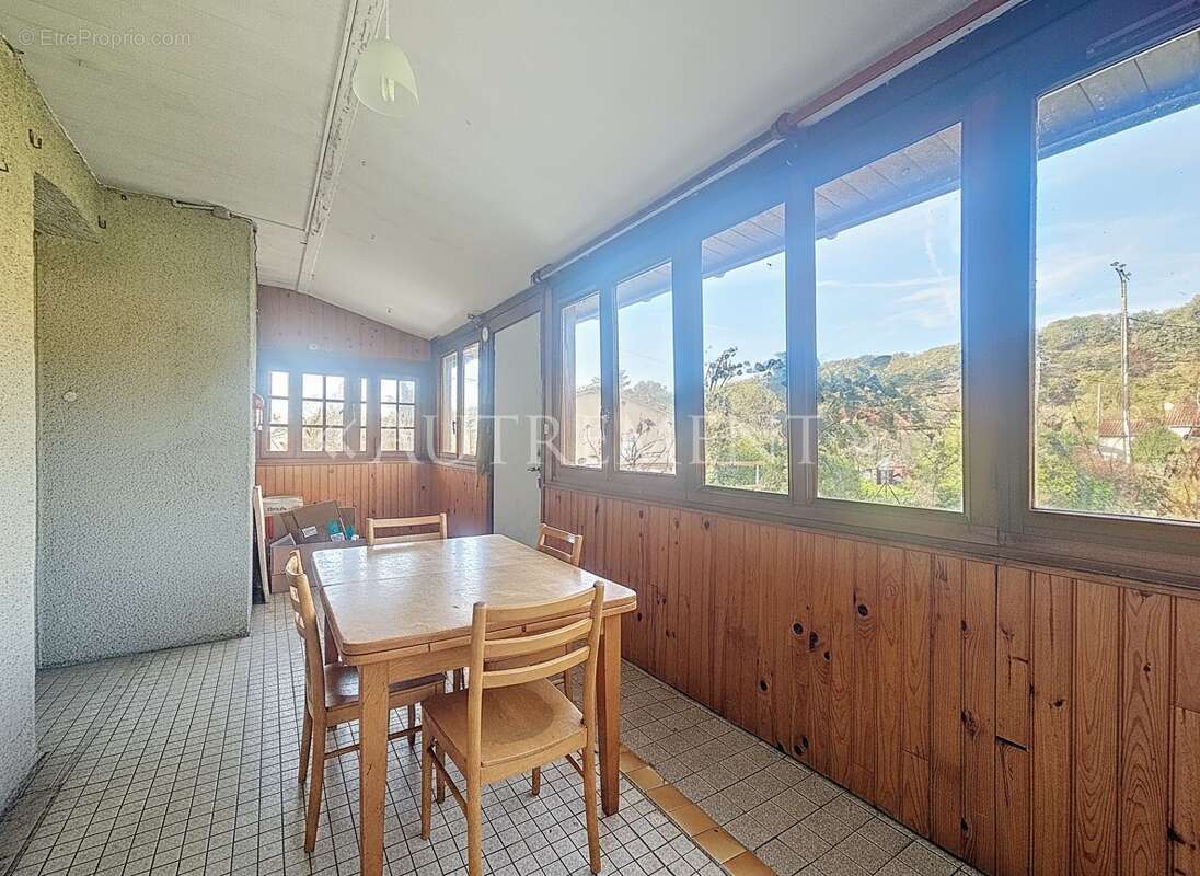 Maison à SAINT-SULPICE