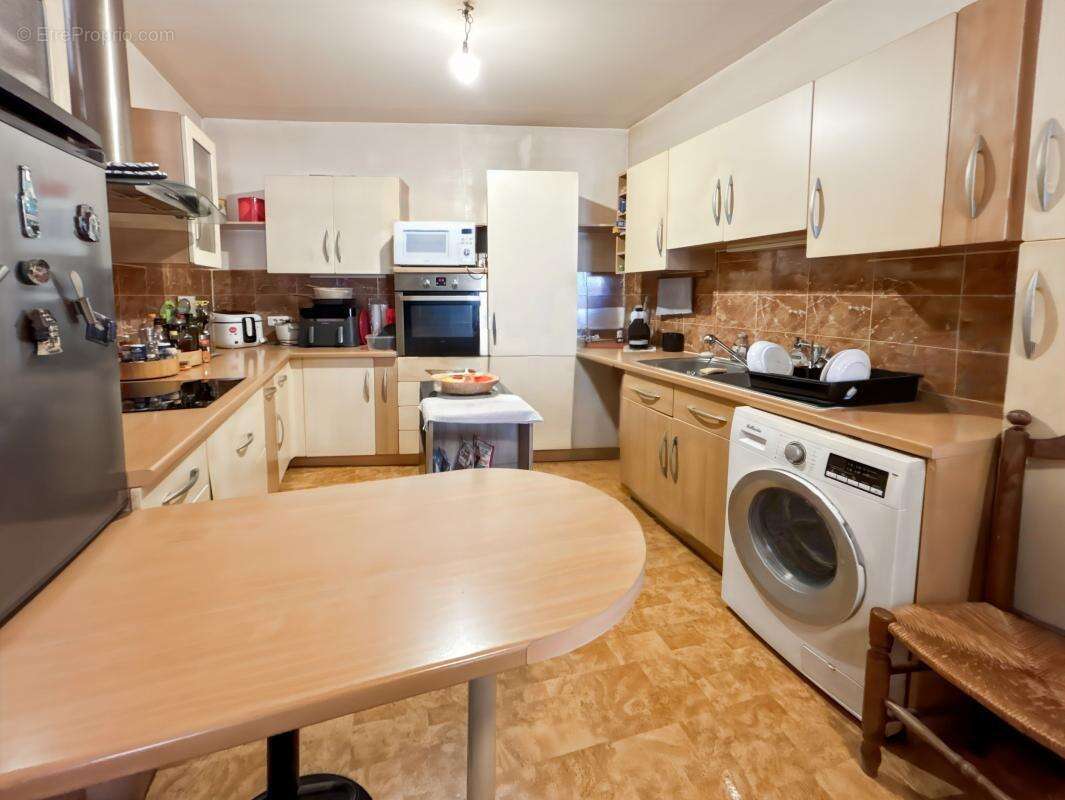 Appartement  5 pièces 88m² possibilité de garage - photo 2