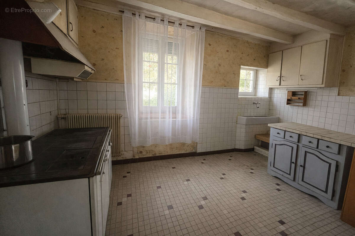 Maison à MONTAIGU-DE-QUERCY