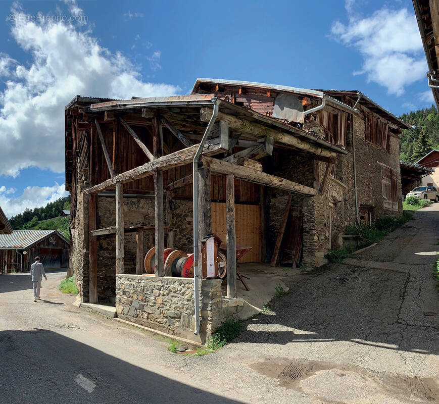 Maison à FEISSONS-SUR-SALINS