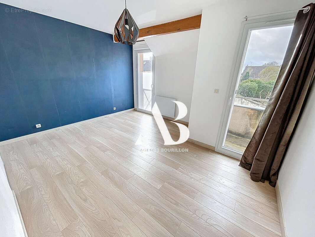 Maison à VERNEUIL-L'ETANG