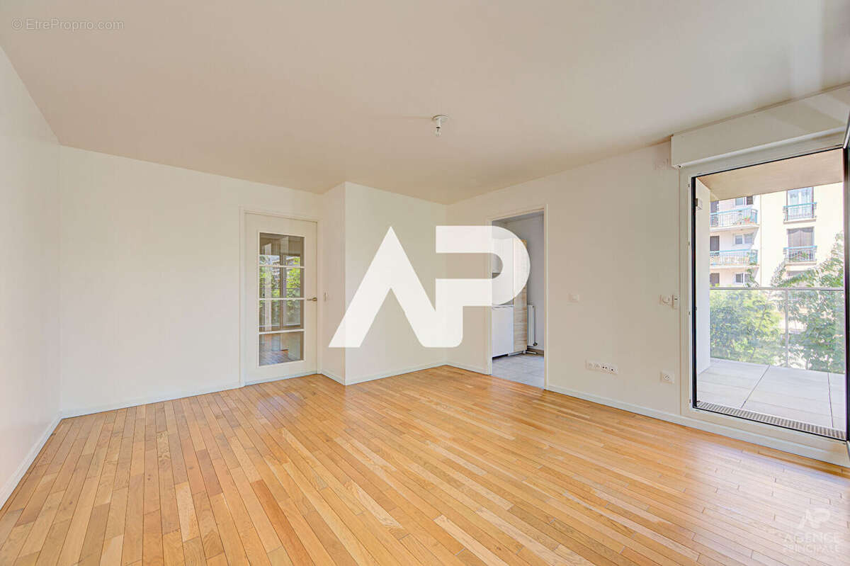 Appartement Rueil Malmaison 3 pièce(s) 57.38 m2 - photo 2
