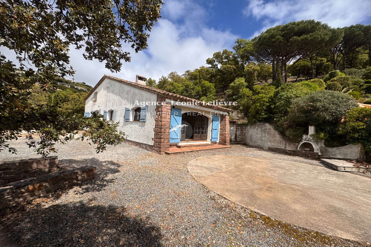 Maison à LES ISSAMBRES