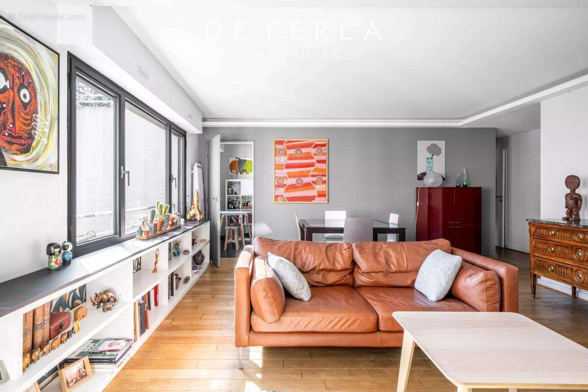 Appartement à PARIS-14E