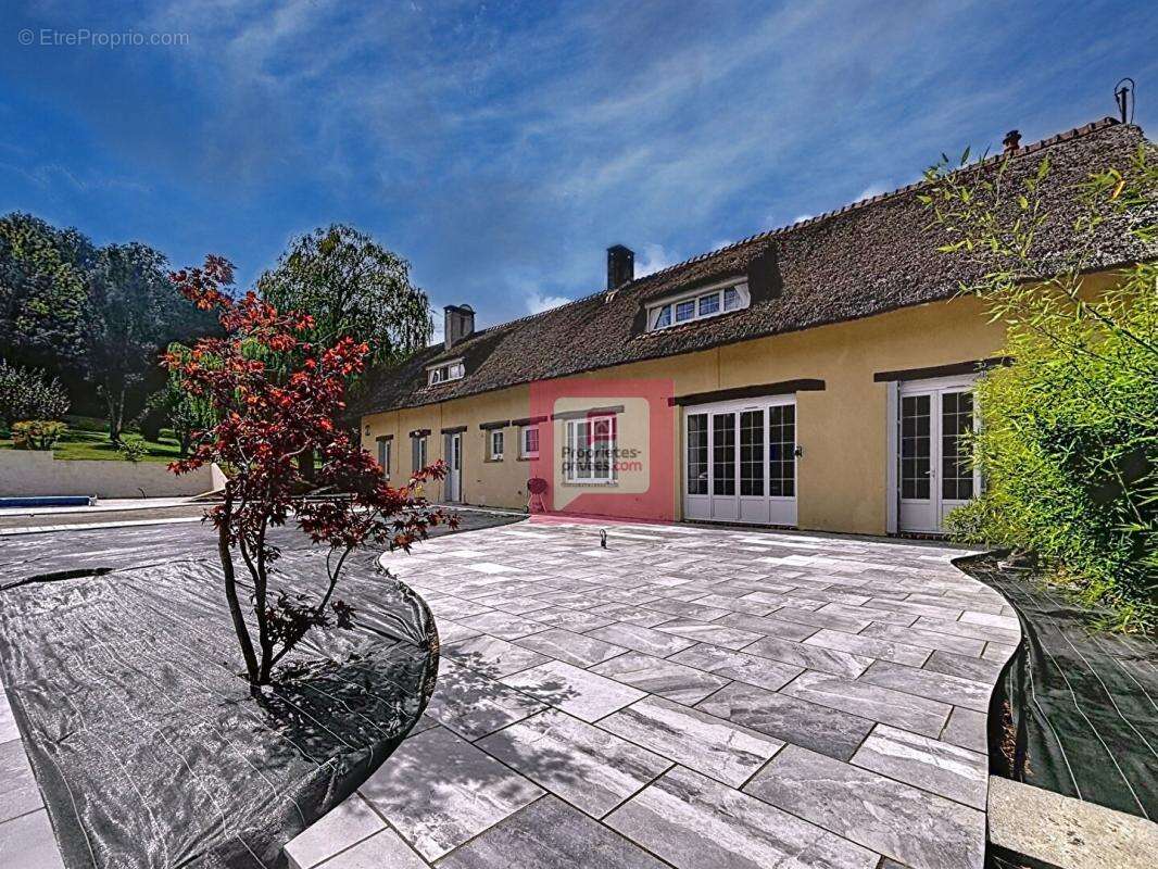 Maison à EPERNON