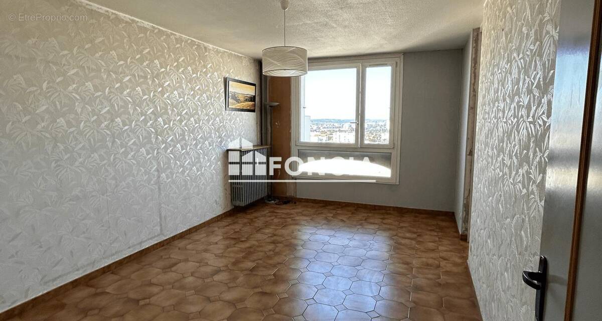 Appartement à LYON-8E