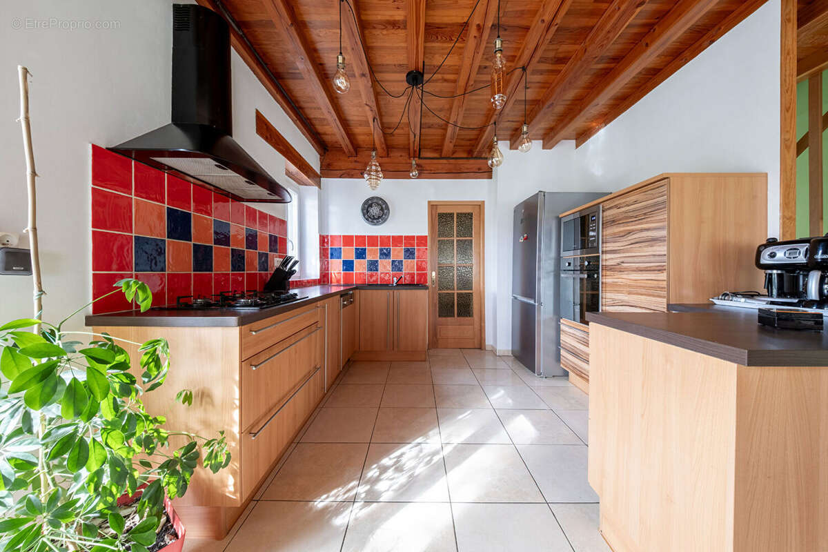 Maison à ROQUESERIERE