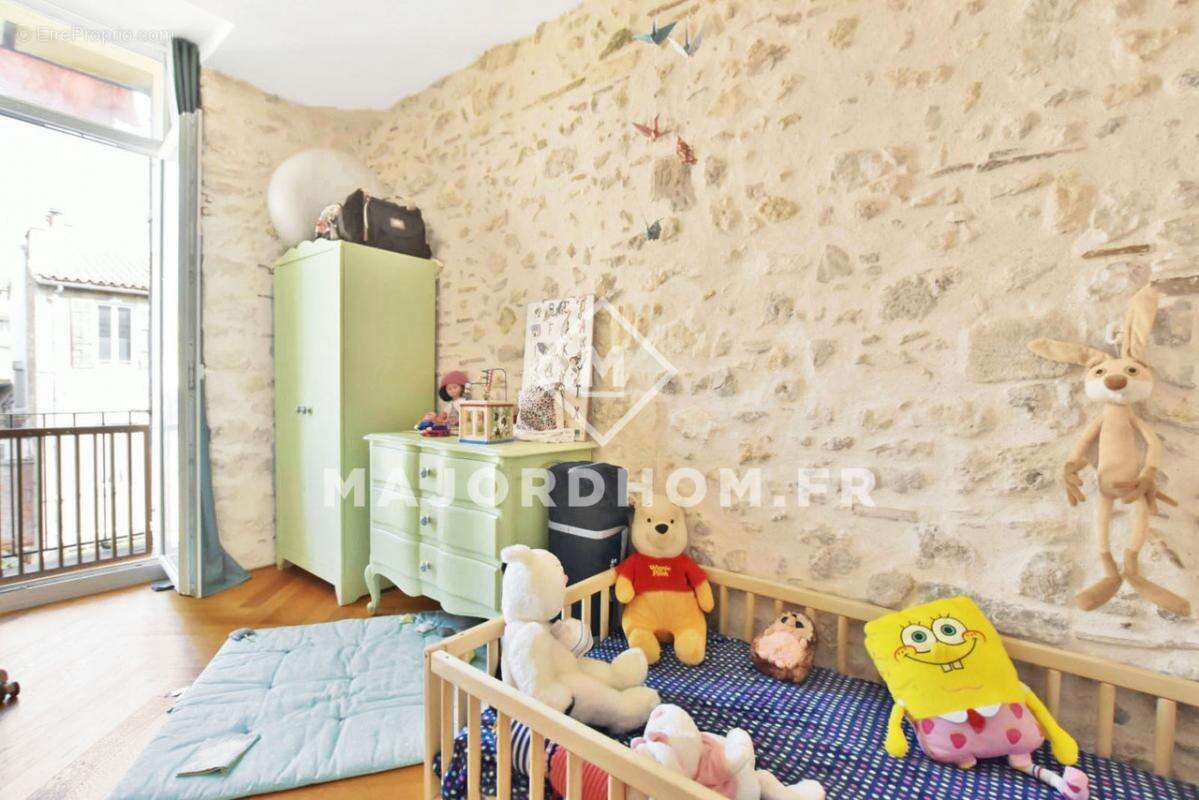 Appartement à MARSEILLE-5E