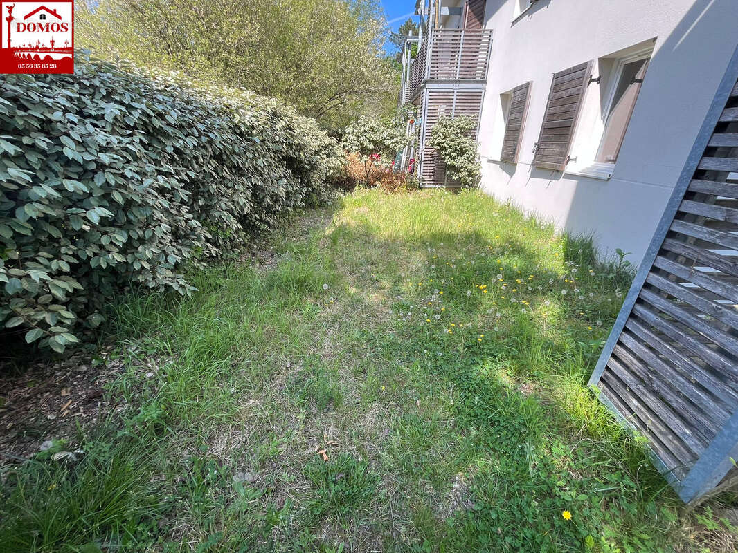 Appartement à PAREMPUYRE