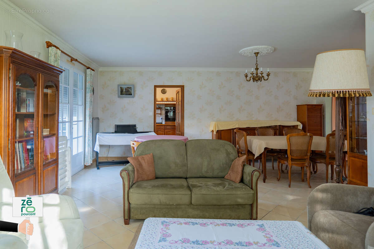 Maison à COMMEQUIERS