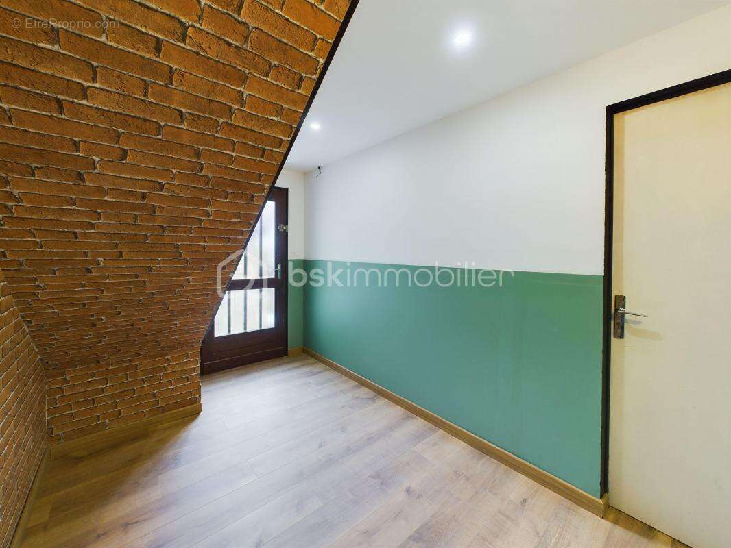 Maison à COURCELLES-CHAUSSY