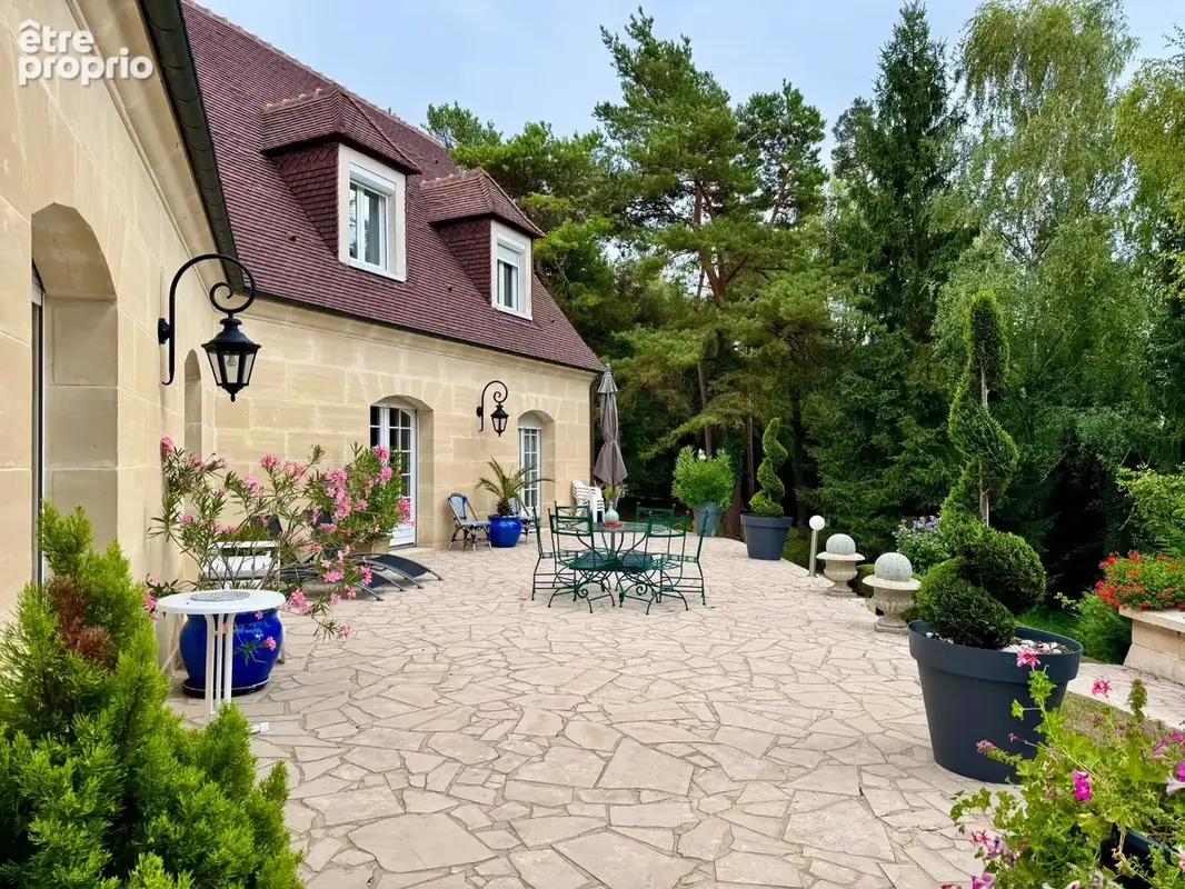 TROISSEREUX maison de 296 m² - Terrain de 6 000 m² - photo 2