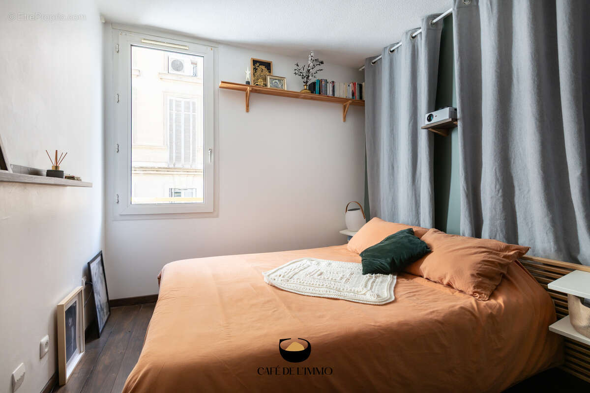 Appartement à MARSEILLE-6E