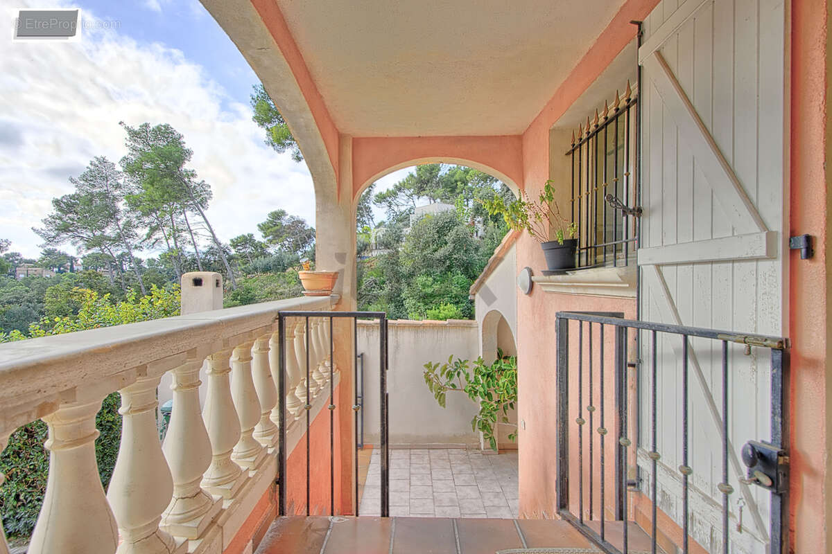 Maison à HYERES