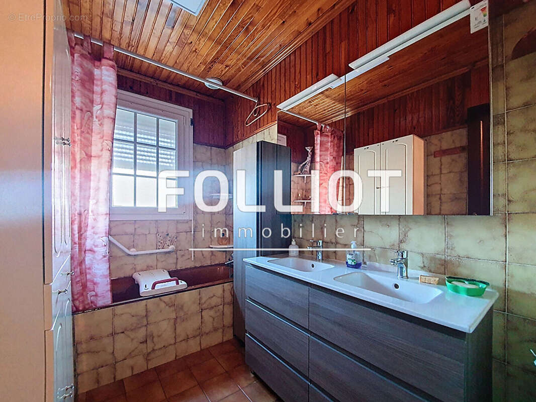 Maison à LA HAYE-DU-PUITS