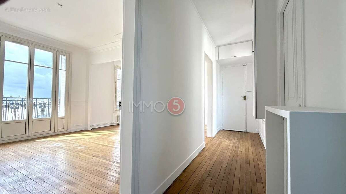 Appartement à LE RAINCY