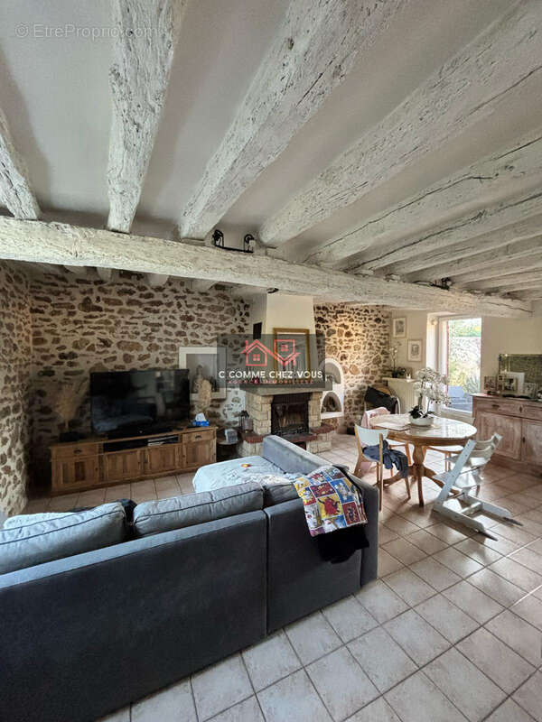 Maison de village en pierre - photo 2