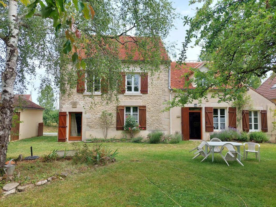 Maison à CORVOL-L'ORGUEILLEUX