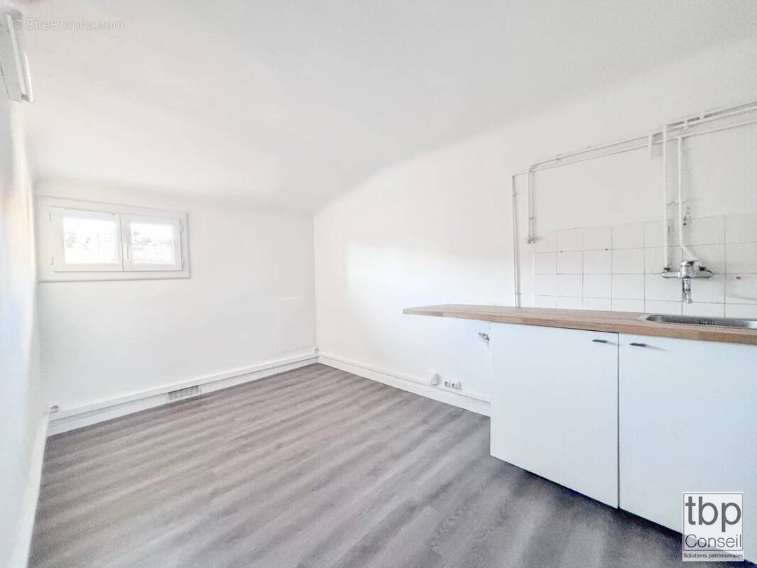 Appartement à MARSEILLE-4E