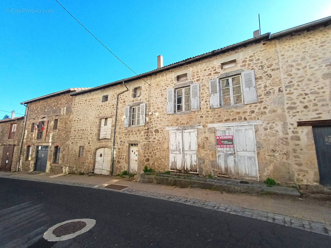 Maison à CRAPONNE-SUR-ARZON