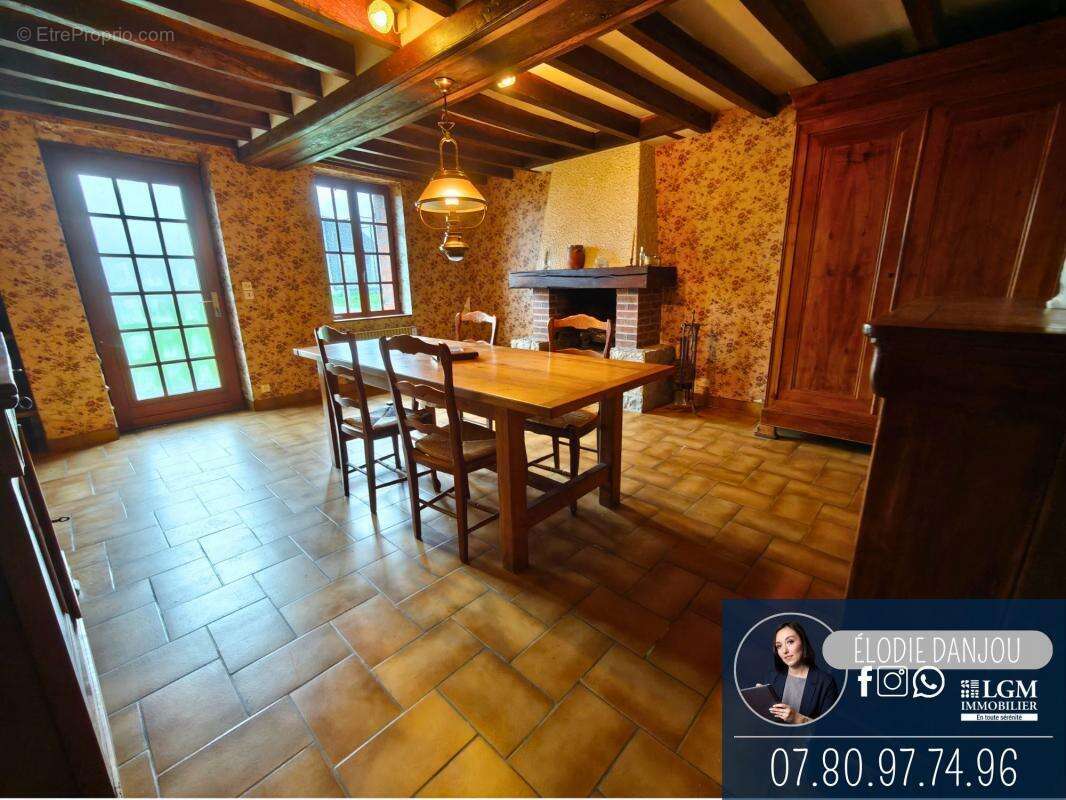 Maison à SAINT-HILAIRE-LA-GRAVELLE